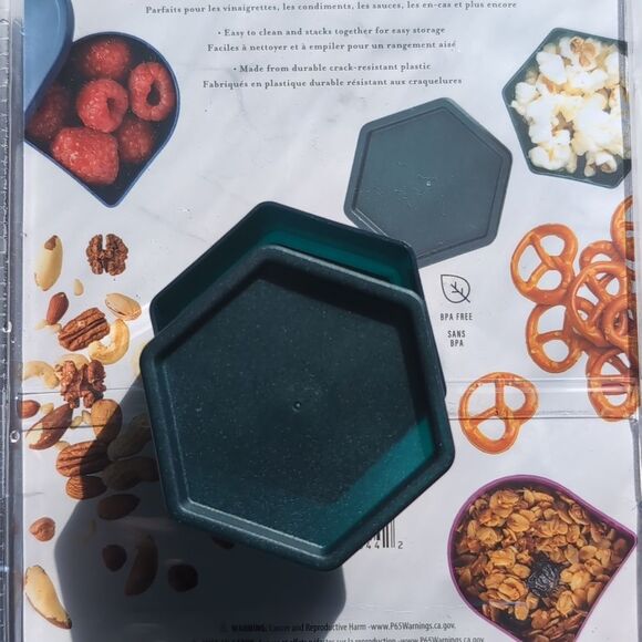 NWT 24 PC's Mix Of Hexagonal Container Set with Lids - Picture 6 of 7